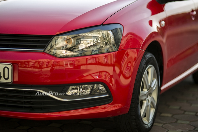 Volkswagen Polo chỉ được trang bị đèn chiếu sáng và đèn sương mù dạng halogen.
