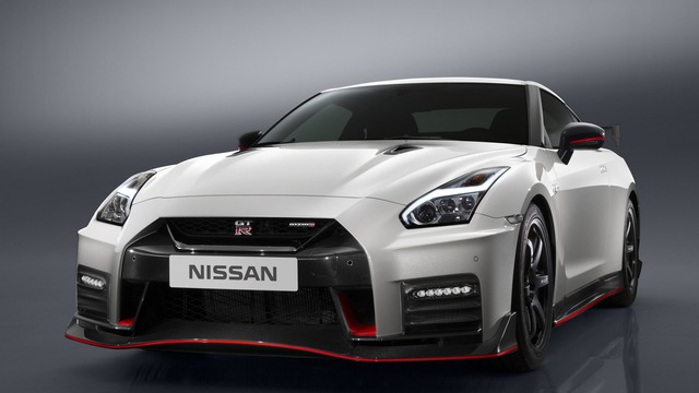 
Trước đây, Nissan GT-R thường được gọi bằng cái tên siêu xe giá rẻ. Đến nay, cái tên này dường như không còn phù hợp với Nissan GT-R nữa. Giá bán của Nissan GT-R Nismo 2017 đã cho thấy điều đó.

