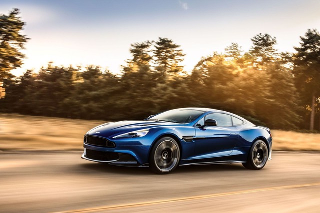 
Vanquish, mẫu xe thể thao hạng sang biểu tượng của hãng Aston Martin, đã được bổ sung hàng loạt thay đổi và nâng cấp trước khi trình làng trong triển lãm Los Angeles 2016 hiện đang diễn ra tại thành phố thiên thần, Mỹ. Phiên bản nâng cấp của mẫu xe này được gọi bằng cái tên Aston Martin Vanquish S.
