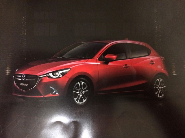 Mazda2 2017 lộ diện, thay đổi nhẹ ở thiết kế - Ảnh 1.