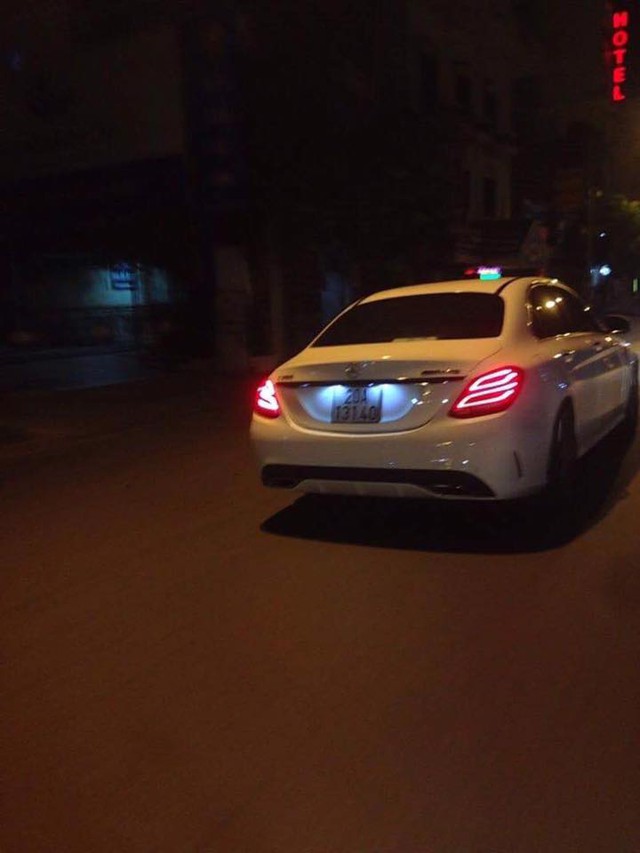 Chiếc Mercedes-Benz C250 được cho là gây tai nạn.