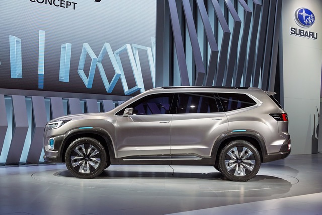 Về kích thước, Subaru Viziv-7 sẽ khiến nhiều người nghĩ đây là SUV cỡ lớn nếu nhìn thoáng qua. Nguyên nhân là do Subaru Viziv-7 còn dài hơn cả Dodge Durango. Tuy nhiên, chiều dài cơ sở của Subaru Viziv-7 lại ngắn hơn SUV cỡ lớn.