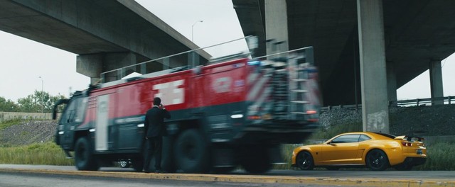 
Rosenbauer Panther trong bộ phim bom tấn Transformers: Dark of The Moon với nhân vật Sentinel Prime thuộc quân đoàn Autobot.
