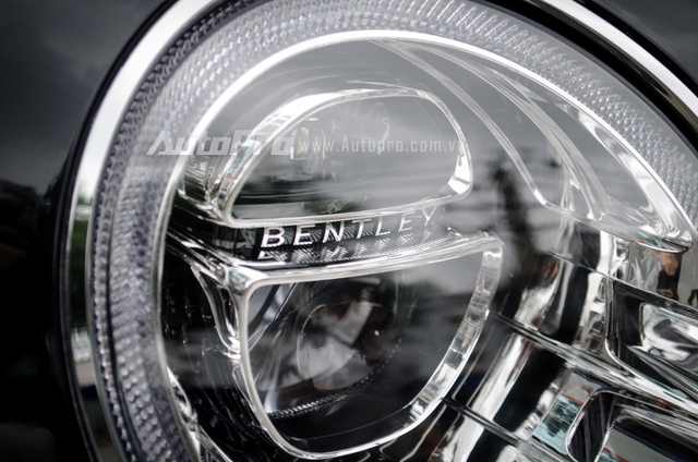 Bentley Bentayga 21 tỷ Đồng của nhà chồng hot girl Huyền Baby tái xuất trên phố Sài thành - Ảnh 9.