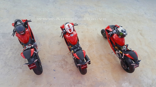 Cũng vì thế mà khá nhiều biker Việt khi tham gia trải nghiệm xe vào sáng nay đều muốn một lần cầm cương mẫu siêu mô tô 959 Panigale.