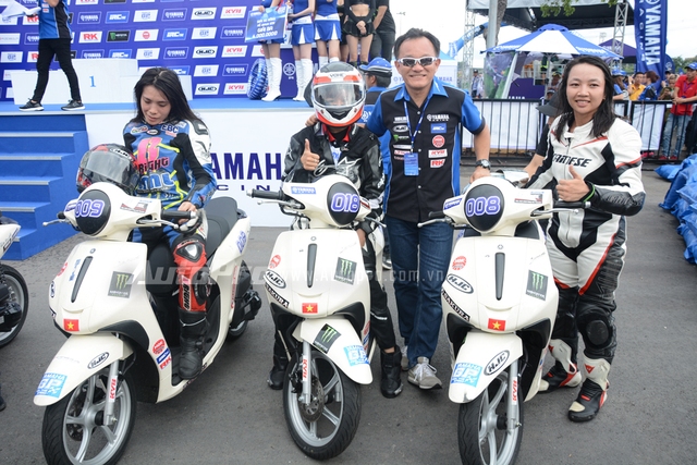 
Tại giải đua Yamaha GP, Đoan Trang tranh tài ở 3 hạng mục của giải xe hãng và đều dành những vị trí cao.
