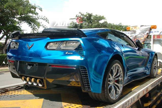 Chevrolet Corvette C7 Z06 đổi màu sơn để tìm khách tại Sài Thành - Ảnh 3.