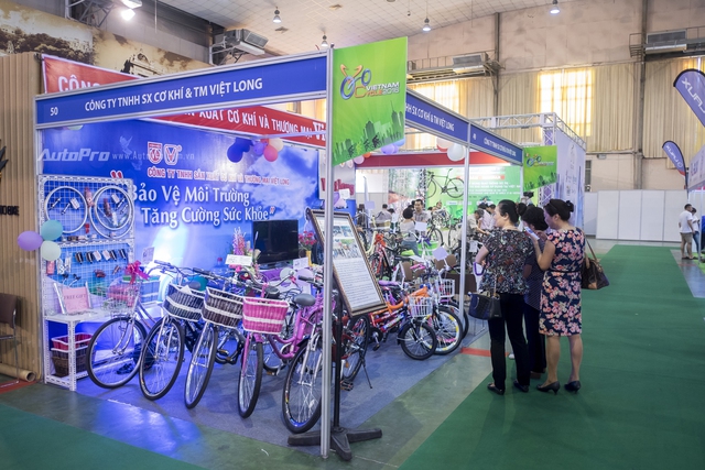 Độc đáo xe đạp làm từ tre của Việt Nam, giá ngang xe máy - Ảnh 1.