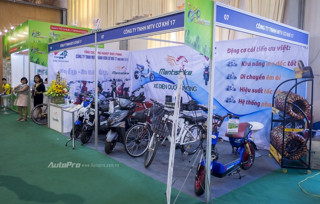 Độc đáo xe đạp làm từ tre của Việt Nam, giá ngang xe máy - Ảnh 2.