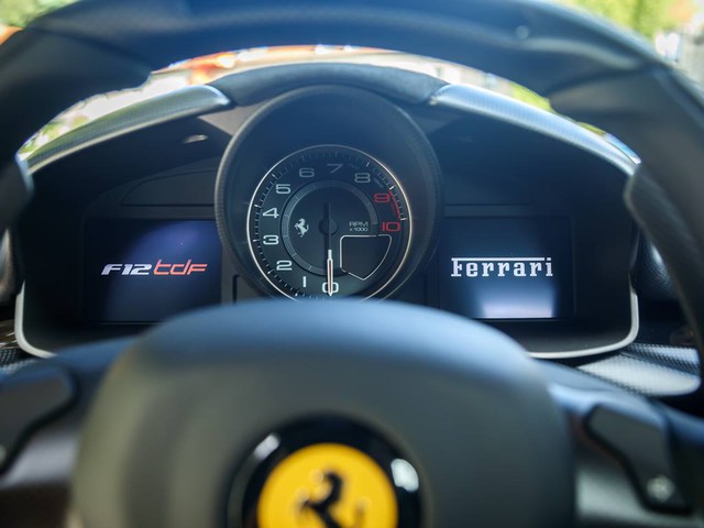 Giật mình với giá bán hơn 1 triệu USD của hàng hiếm Ferrari F12tdf - Ảnh 9.