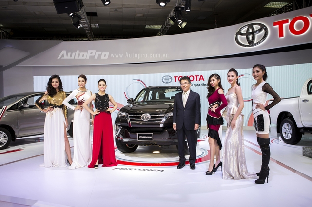 
Toyota Fortuner thế hệ mới chính thức được ra mắt tại Việt Nam.
