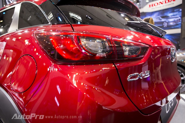 Đèn hậu rất đặc trưng của Mazda CX-3.