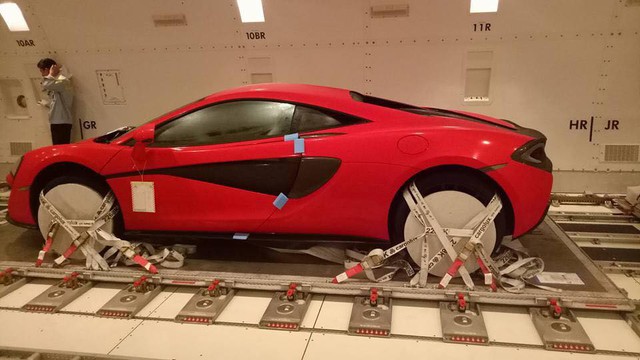 
Hiện chưa rõ chiếc McLaren 570S này sẽ định cư tại Việt Nam hay chỉ thuộc diện quá cảnh trước khi tái xuất sang nước thứ 3.
