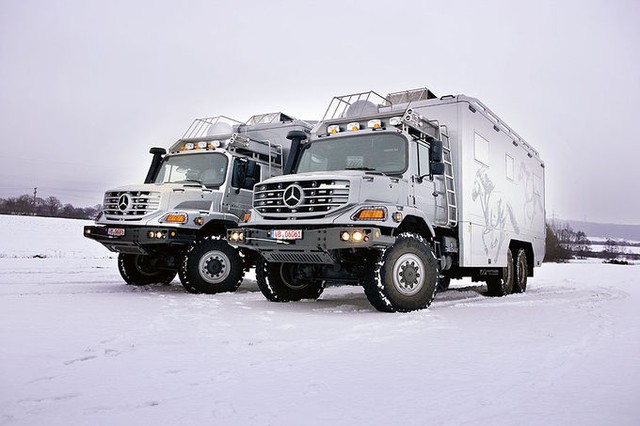 
Với thiết kế dã chiến cùng động cơ mạnh mẽ, Mercedes-Benz Zetros 6x6 Mobile Home có thể hoạt động trong cả những điều kiện khắc nghiệt.
