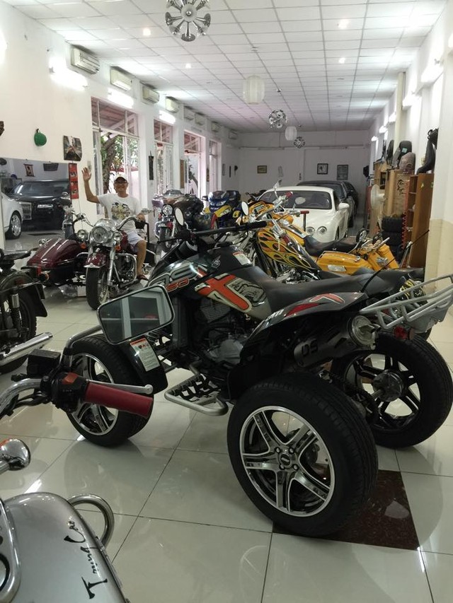 Ngoài dàn siêu xe khủng, đại gia y tế còn có bộ sưu tập mô tô khiến nhiều biker phát thèm - Ảnh 13. Ngoài dàn siêu xe khủng, đại gia y tế còn có bộ sưu tập mô tô khiến nhiều biker phát thèm - Ảnh 13.
