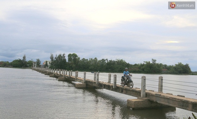 
Cầu Vĩnh biệt hay cầu Tử thần là cái tên mà nhiều người dân đặt cho cầu Máng bắt qua sông Trường Giang, nối 2 xã Tam Xuân 1 với xã Tam Tiến, huyện Núi Thành, tỉnh Quảng Nam.
