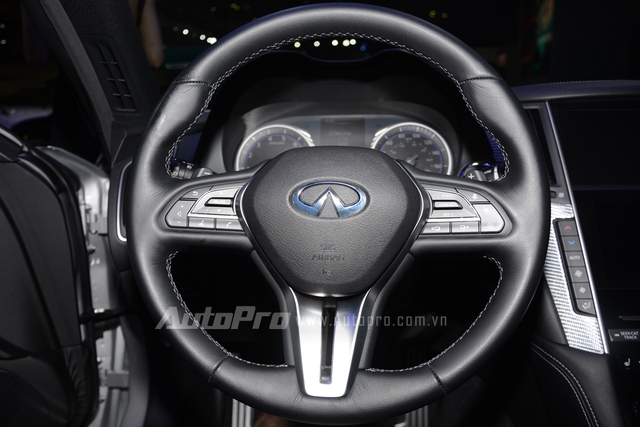 Infiniti Q60 Coupe có 6 chế độ lái khác nhau là Standard, Snow, Eco, Sport, Sport+ và Customize.
