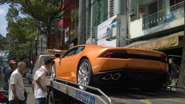 Siêu xe này xuất hiện lần đầu tiên tại Việt Nam vào cuối tháng 12/2015.