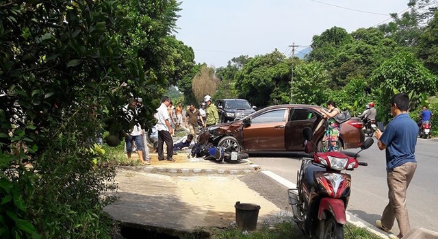 Hiện trường vụ tai nạn Yamaha Exciter 150 đâm vào Toyota Corolla Altis.