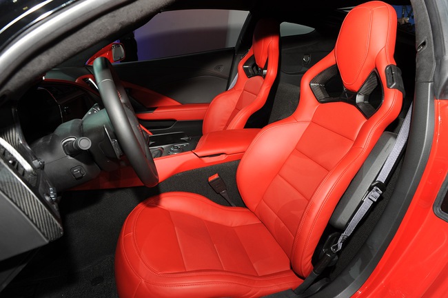 Công bố giá bán Chevrolet Corvette Stingray 13