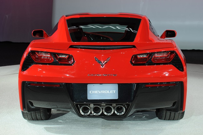 Công bố giá bán Chevrolet Corvette Stingray 2