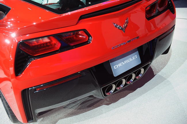 Công bố giá bán Chevrolet Corvette Stingray 9