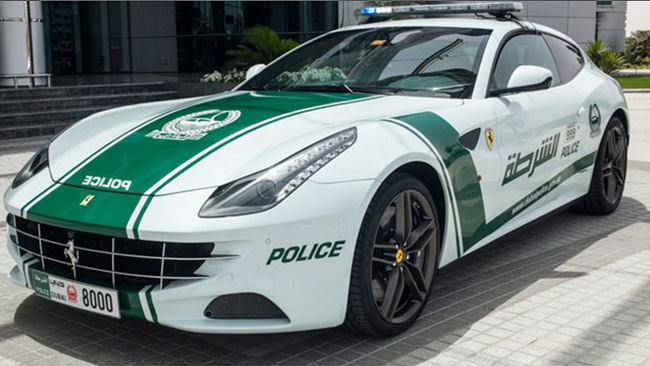 Cảnh sát Dubai sắp có thêm siêu xe SLS AMG và Continental GT 2
