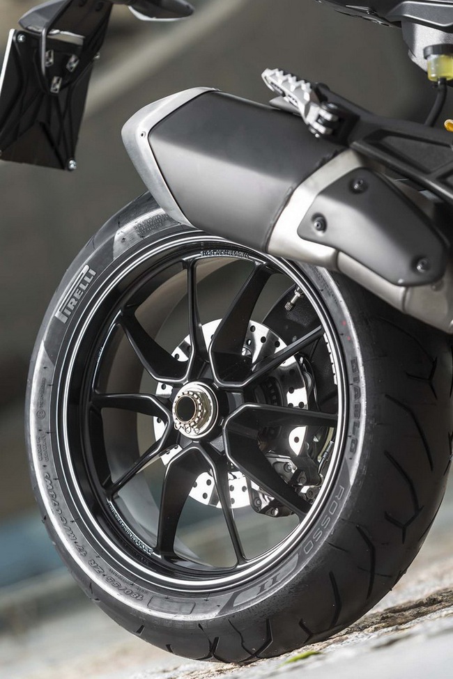 Ducati Hypermotard bắt đầu tấn công thị trường Bắc Mỹ 23