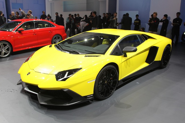 Aventador LP720-4 50° Anniversario “tung cánh” tại Thượng Hải 8