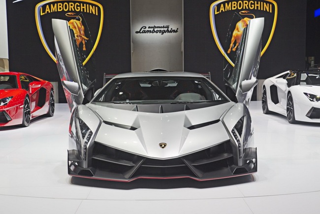 Edmunds: Lamborghini Veneno là siêu xe xấu nhất mọi thời đại 6