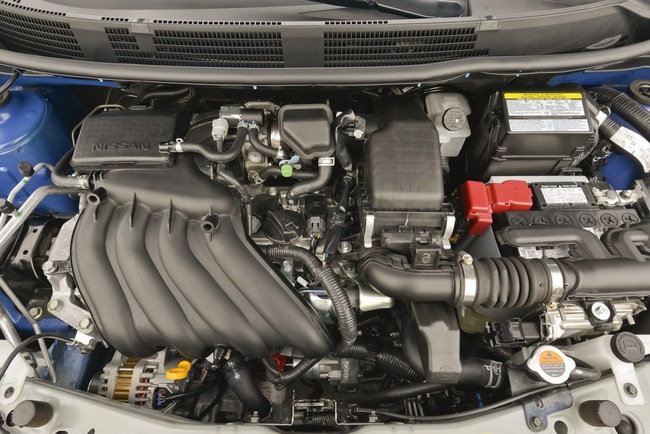 Nissan Versa Sedan 2014: Cải tiến nhỏ, giữ nguyên giá 6
