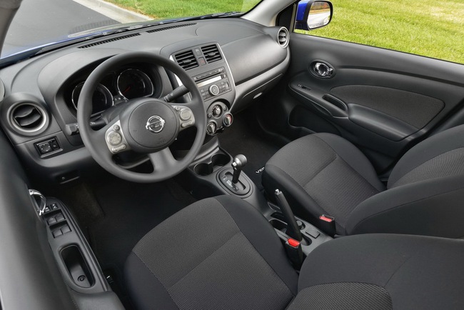 Nissan Versa Sedan 2014: Cải tiến nhỏ, giữ nguyên giá 7