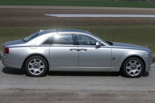 Bản cập nhật Rolls-Royce Ghost xuất hiện trên đường thử 3
