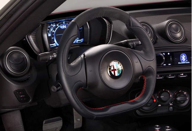 Alfa Romeo 4C Launch Edition – Cao cấp hơn, đắt hơn 13