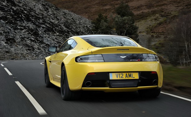 Aston Martin V12 Vantage S – Đỉnh cao dòng xe Vantage 14
