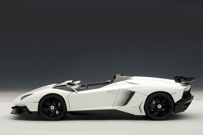 Cơ hội sở hữu Lamborghini Aventador J và Pagani Huayra giá cực mềm  3