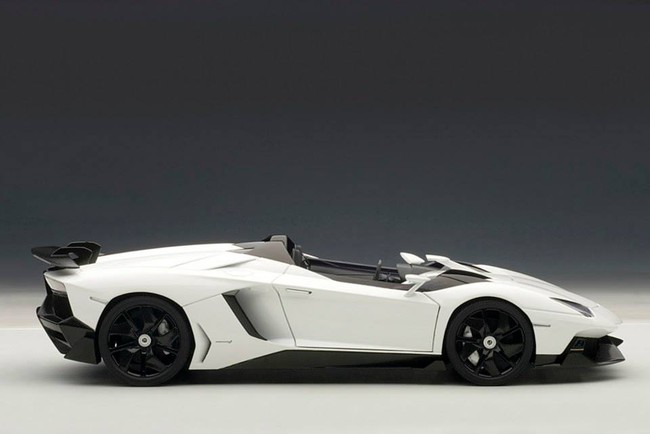 Cơ hội sở hữu Lamborghini Aventador J và Pagani Huayra giá cực mềm  4