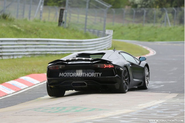 Lamborghini Aventador SV lại xuất hiện trên đường thử 8