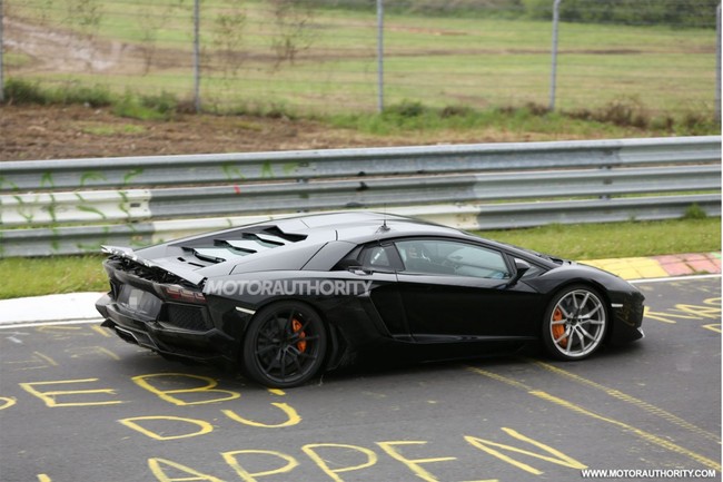 Lamborghini Aventador SV lại xuất hiện trên đường thử 12