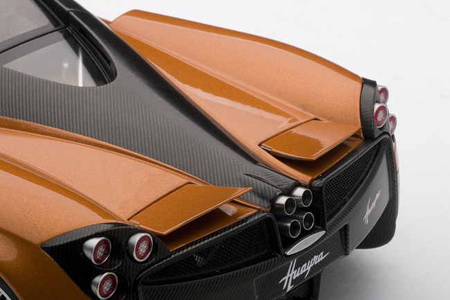 Cơ hội sở hữu Lamborghini Aventador J và Pagani Huayra giá cực mềm  28