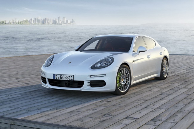 Porsche Panamera S E-Hybrid: Chỉ 4,4 lít xăng/100 km 6