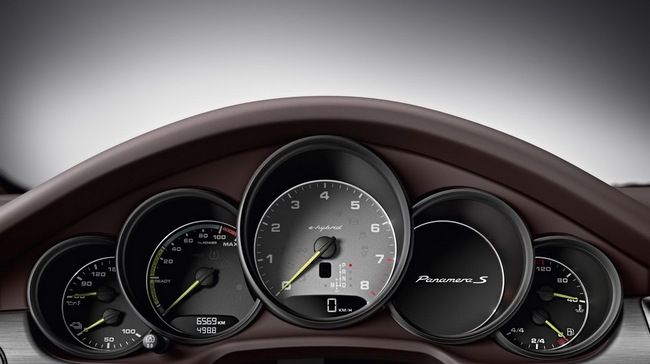 Porsche Panamera S E-Hybrid: Chỉ 4,4 lít xăng/100 km 8