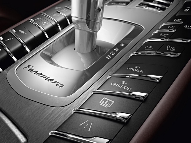 Porsche Panamera S E-Hybrid: Chỉ 4,4 lít xăng/100 km 9