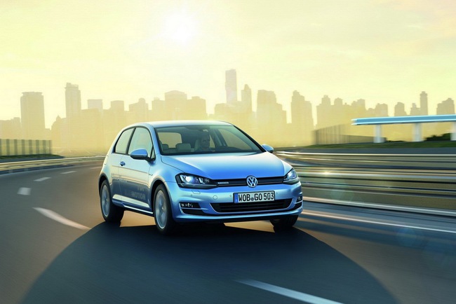 “Siêu tiết kiệm nhiên liệu” Volkswagen Golf TDI BlueMotion có giá 21.900 Euro  1