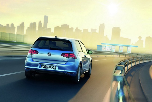 “Siêu tiết kiệm nhiên liệu” Volkswagen Golf TDI BlueMotion có giá 21.900 Euro  2