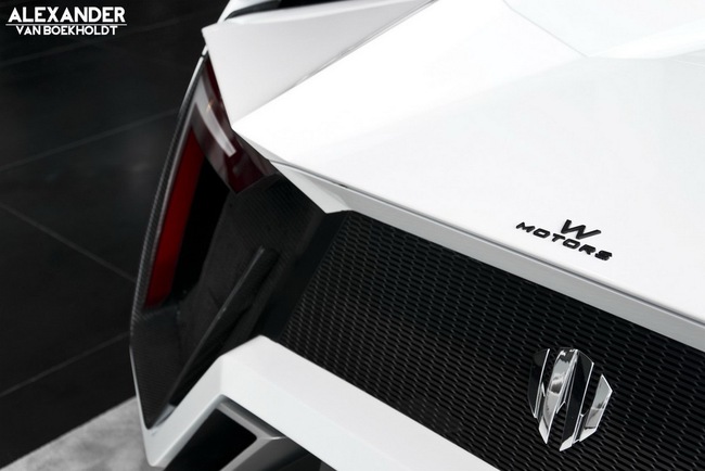 W Motors khoe siêu xe LykanHypersport tại Bỉ 10