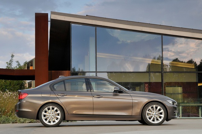 BMW 335d xDrive 2014 có giá từ 49.900 Euro 3
