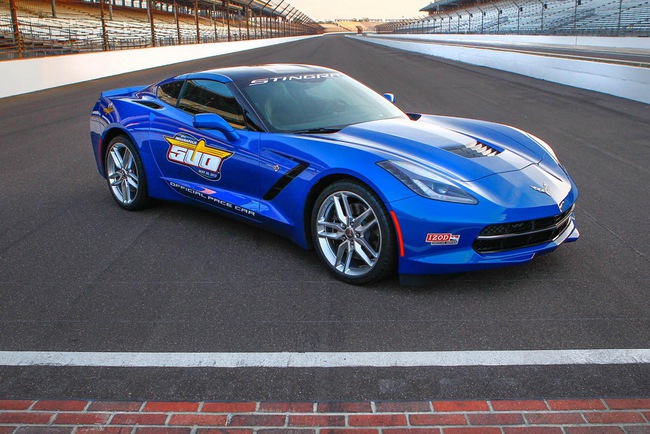Chevrolet Corvette Stingray được chọn xe an toàn tại Indy 500 Race 2013 3