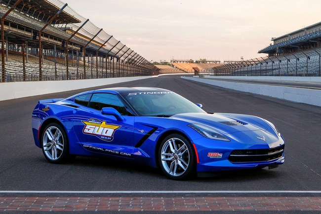 Chevrolet Corvette Stingray được chọn xe an toàn tại Indy 500 Race 2013 4
