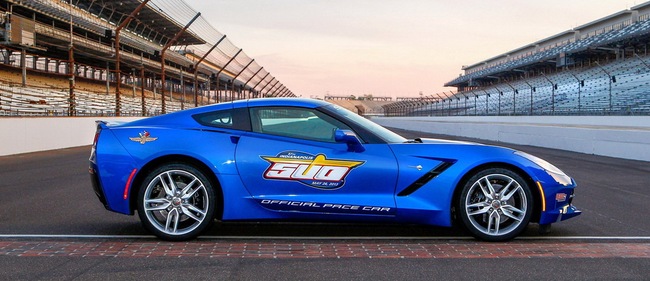 Chevrolet Corvette Stingray được chọn xe an toàn tại Indy 500 Race 2013 5